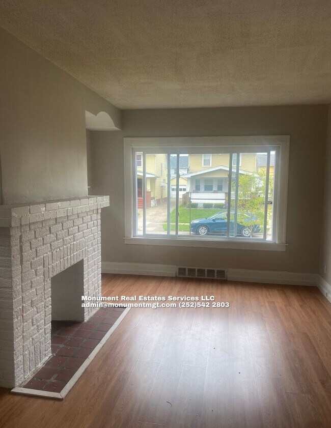 3573 W 120th St-Unit -Down in Cleveland, OH - Building Photo - Building Photo