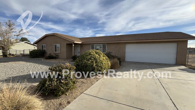 22851 Powhatan Rd in Apple Valley, CA - Building Photo - Building Photo