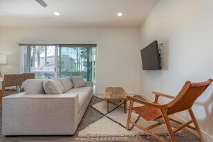 1562 Lorraine Dr, Unit SI ID1058550P in Encinitas, CA - Building Photo