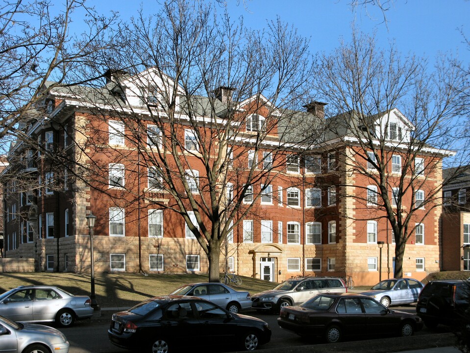 Wallace Hall in St. Paul, MN - Building Photo