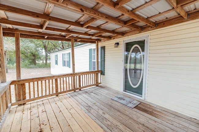 4680 Hardy Adams Rd in Holt, FL - Building Photo - Building Photo