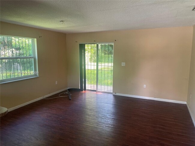 3266 William Ave in Miami, FL - Building Photo - Building Photo