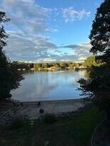 328 Beaten Path Rd, Unit Lake retreat in Mooresville, NC - Building Photo