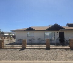 331 W Carson Rd in Phoenix, AZ - Building Photo