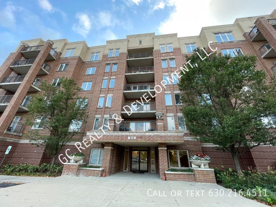 615 Perrie Dr in Elk Grove Village, IL - Building Photo