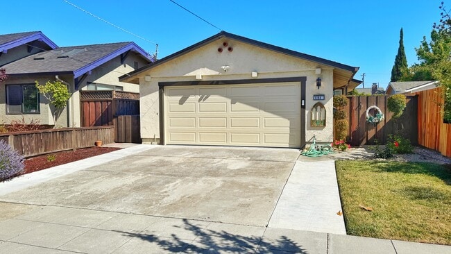 1198 Reed St in Santa Clara, CA - Building Photo - Building Photo