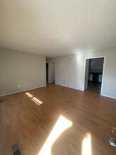 1906 Meadowview Ln in Knoxville, TN - Building Photo - Building Photo