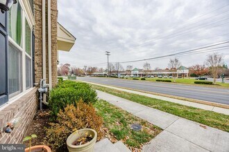 43831 Stubble Cor Sq in Ashburn, VA - Building Photo - Building Photo