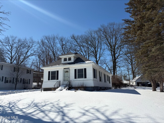 property at 5 Mockingbird Hill