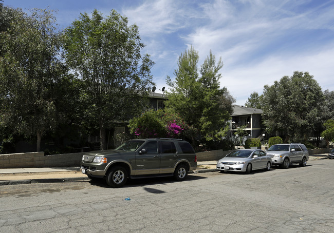 Peck Street Manor Apartments in Lake Elsinore, CA - Building Photo - Building Photo