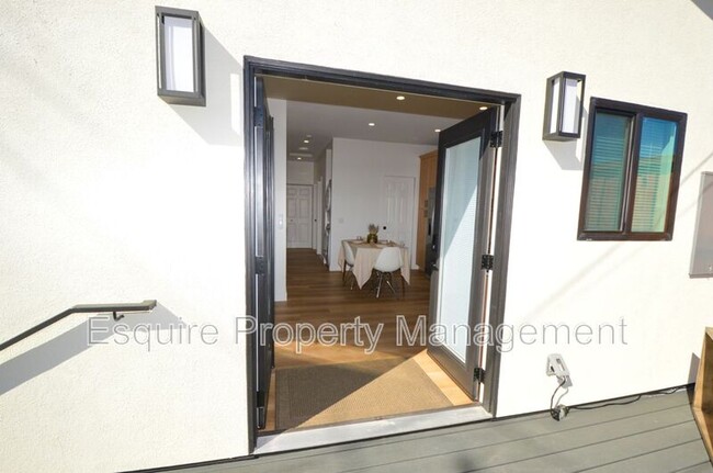 676 Doris Ave in Oxnard, CA - Building Photo - Building Photo