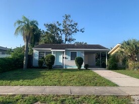 4610 14th Ave S in St. Petersburg, FL - Building Photo