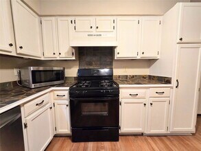 29 Coralberry Ct in The Woodlands, TX - Building Photo - Building Photo