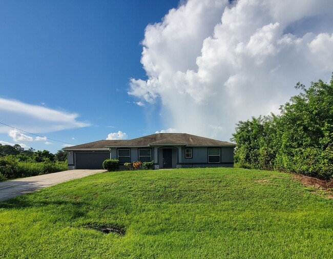 property at 1104 Bermar St