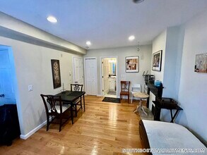 151 Dorchester St in Boston, MA - Building Photo - Building Photo