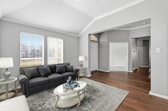 2211 Knob Hill Dr in Corinth, TX - Building Photo - Building Photo