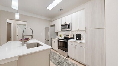 The Retreat at Quail North Apartments in Oklahoma City, OK - Building Photo - Building Photo
