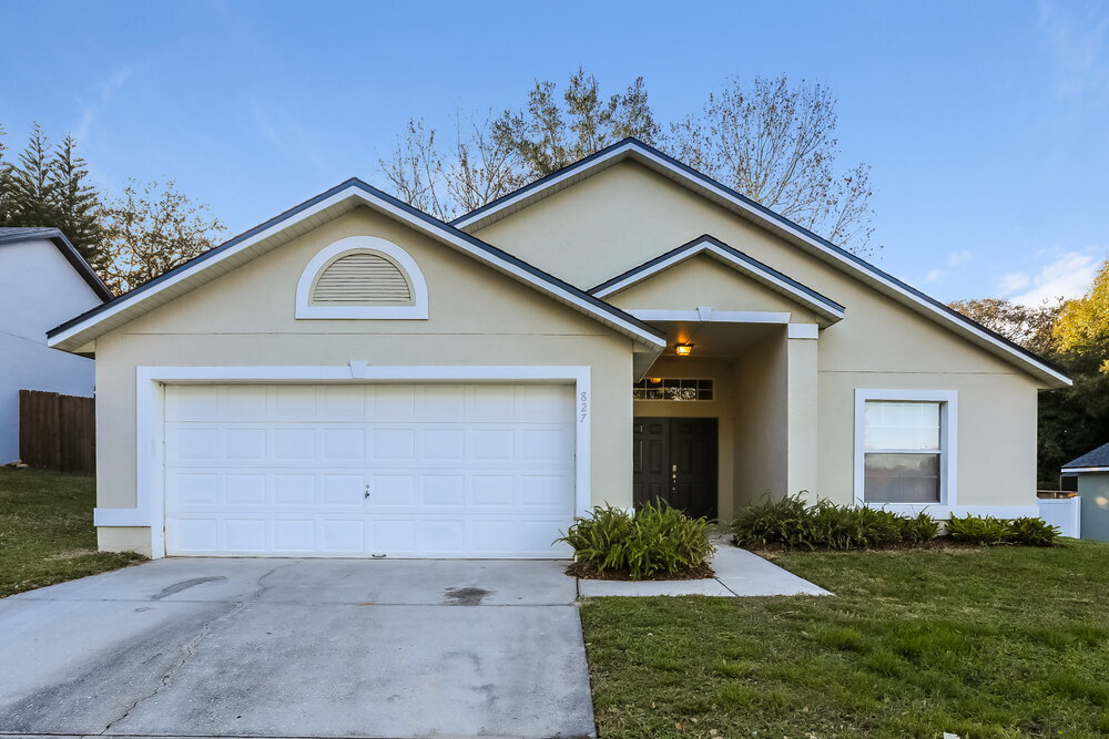 827 High Pointe Cir in Minneola, FL - Building Photo