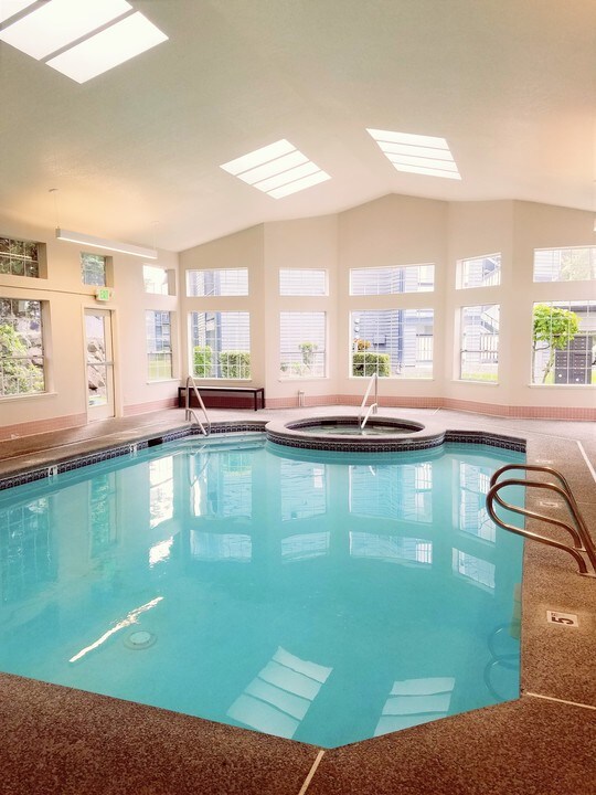 Brier Woods in Federal Way, WA - Foto de edificio