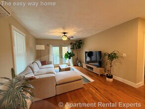 119 Central St in Somerville, MA - Foto de edificio - Building Photo