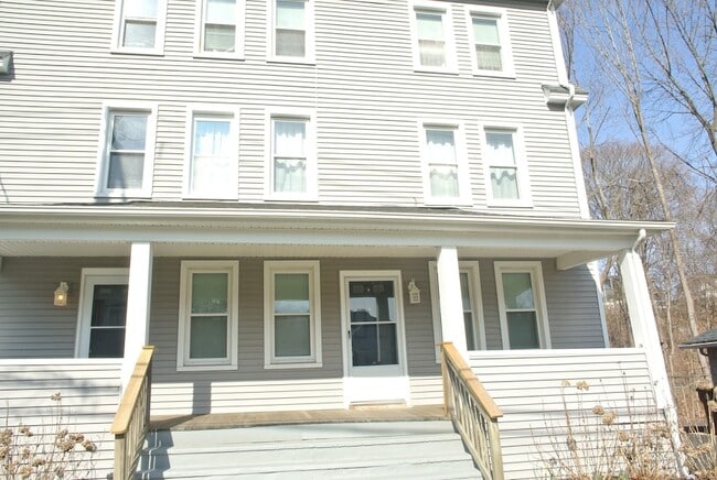 115 Maltby St, Unit 1081-CLASSIC in Shelton, CT - Building Photo - Building Photo