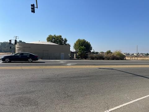 property at 6939 E Kings Canyon Rd