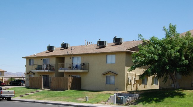 Alfa Apartments | Note Sale in Barstow, CA - Foto de edificio - Building Photo