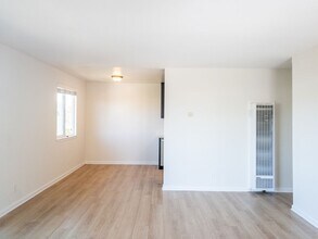 801 Meadowsweet Dr in Corte Madera, CA - Building Photo - Building Photo