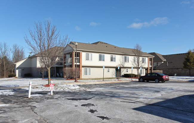 Marsh Pointe in Haslett, MI - Foto de edificio - Building Photo