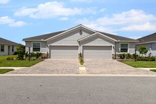 4326 Sunmill Ct in Bradenton, FL - Building Photo