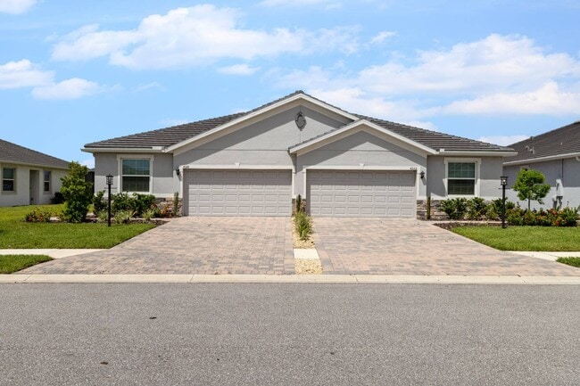 property at 4326 Sunmill Ct