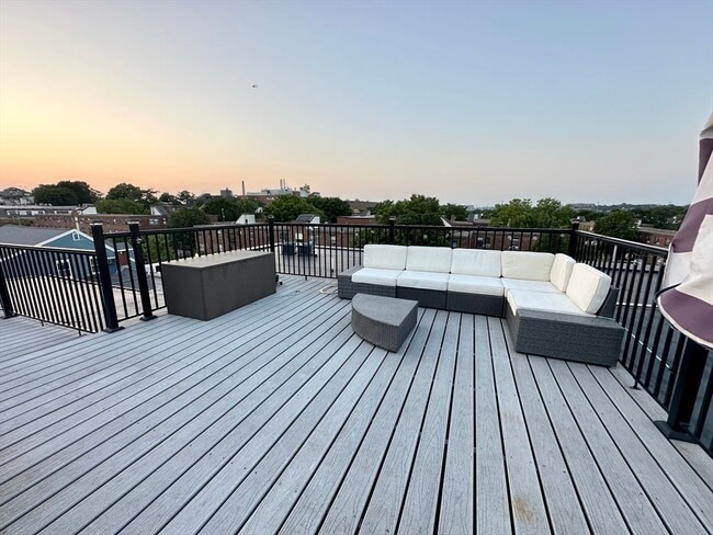 28 Monument St, Unit 3