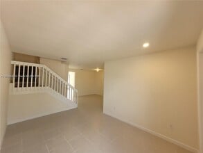 11125 West 33rd Ct in Hialeah, FL - Building Photo - Building Photo