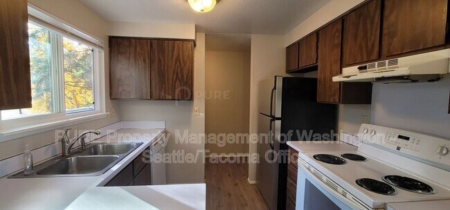 5801 13th Ave SE in Lacey, WA - Building Photo - Building Photo