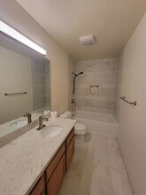 10021 Angle Ln SW in Lakewood, WA - Building Photo - Building Photo