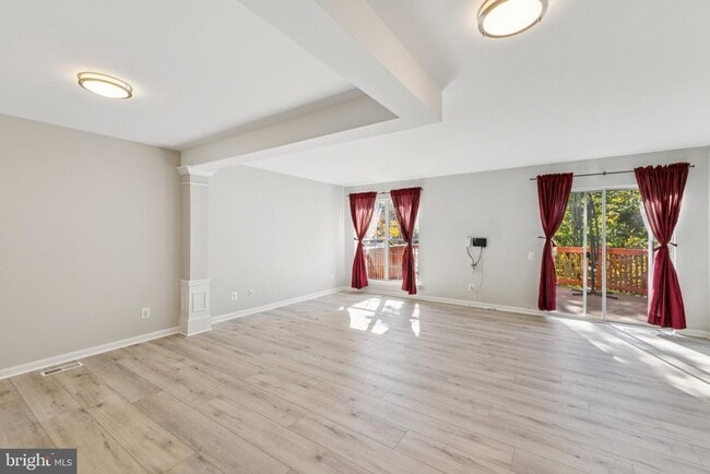 1185 Cypress Tree Pl in Herndon, VA - Building Photo - Building Photo