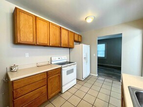 2625 N Adams St in Hutchinson, KS - Building Photo - Building Photo