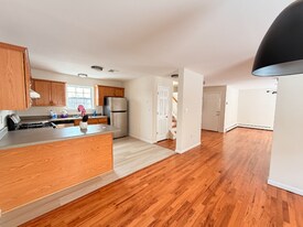 219 Mary Lou Ave, Unit 2F in Yonkers, NY - Building Photo