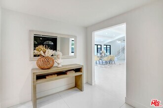 4166 Crisp Canyon Rd in Los Angeles, CA - Building Photo - Building Photo