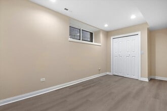 1635 N Ashland Ave, Unit G in Chicago, IL - Foto de edificio - Building Photo