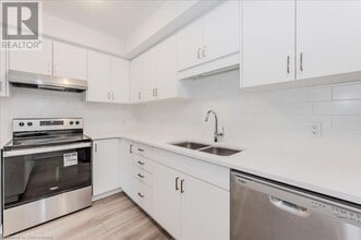 32 REVERIE Wy in Kitchener, ON - Building Photo - Building Photo