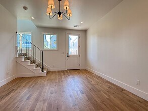 1072 Hangar Dr in Oklahoma City, OK - Building Photo - Building Photo