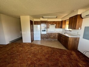 5210 W Henry St in Pasco, WA - Building Photo - Building Photo