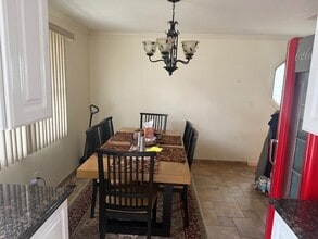 284 Semton Blvd in Franklin Square, NY - Building Photo - Building Photo