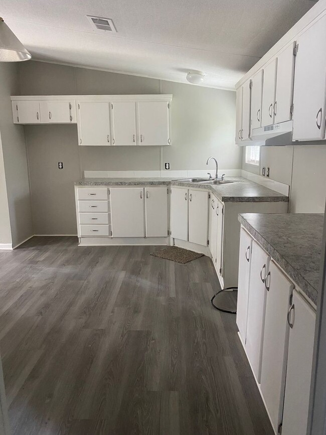 40 Jefferson Ct in Crawfordville, FL - Building Photo - Building Photo