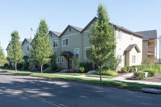 Jacobs Drive Apartments in Eugene, OR - Foto de edificio - Building Photo