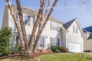 16908 Glassfield Dr in Huntersville, NC - Building Photo
