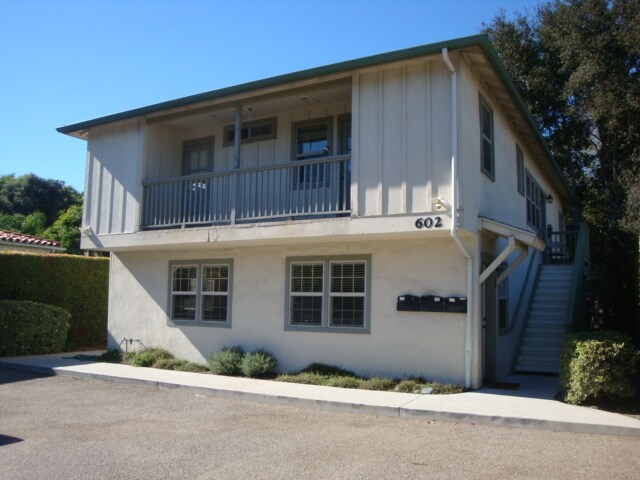 602 W Carrillo St, Unit B in Santa Barbara, CA - Foto de edificio