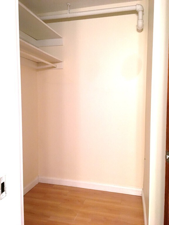 950 Massachusetts Ave, Unit 311 in Cambridge, MA - Foto de edificio - Building Photo