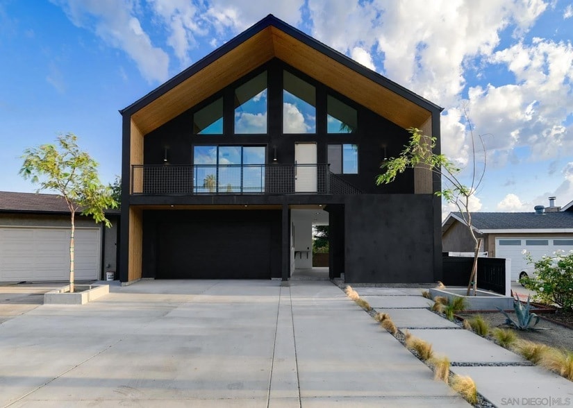 9243 Southern Rd in La Mesa, CA - Foto de edificio